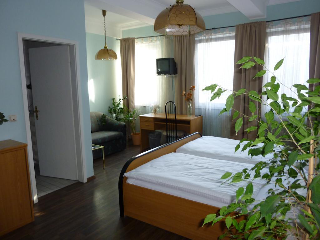 אידר-אוברשטיין Achathotel Zum Schwan חדר תמונה
