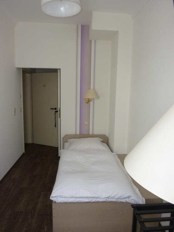 אידר-אוברשטיין Achathotel Zum Schwan חדר תמונה