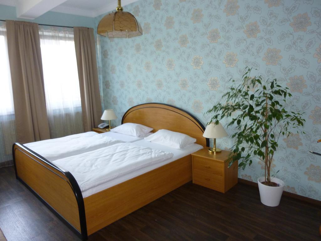אידר-אוברשטיין Achathotel Zum Schwan חדר תמונה